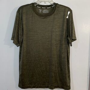 NWOT Reebok men's T-shirt size M Green